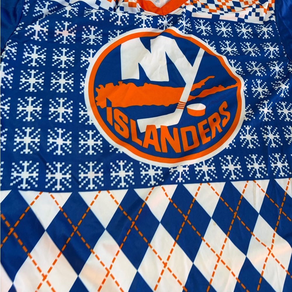 NY Islanders NHL "Ugly Christmas Shirt"  Jersey-Style Top tee t shirt soft XL